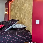 Daire Les De Laure - O Lit Divin, Instant De Volupte, Balneo Sauna, Climatisation, Netflix, 160m De La Cite Medievale