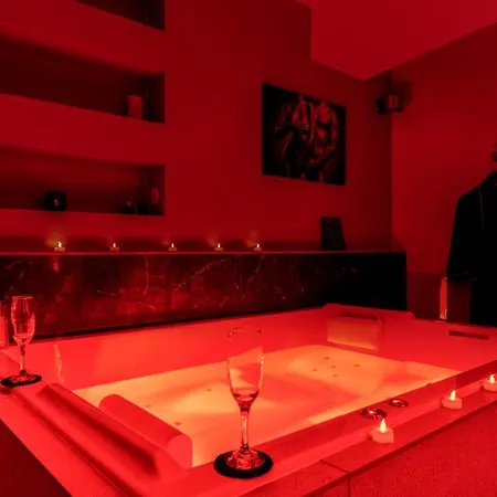 O Lit Divin Instant De Volupté Balneo Sauna Appartamento *