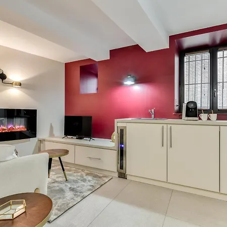 Lejlighed Les De Laure - O Lit Divin, Instant De Volupte, Balneo Sauna, Climatisation, Netflix, 160m De La Cite Medievale